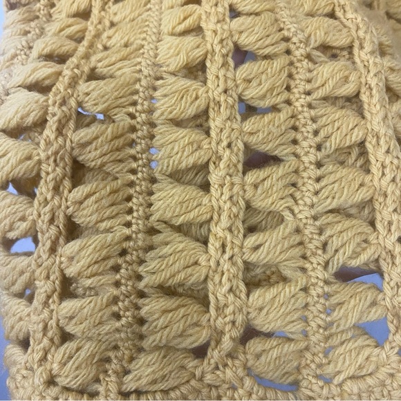 Vintage 1970’s Handmade Crochet Marigold Mustard Yellow Sweater Vest OS - Picture 6 of 7